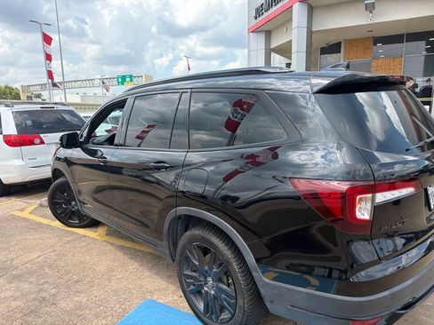 Used 2021 Honda Pilot Black Edition image 4