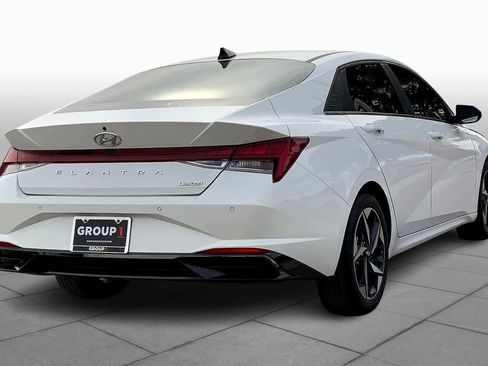 Used 2023 Hyundai Elantra Limited image 12