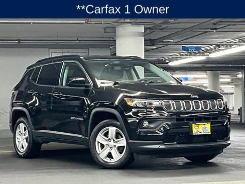 Used 2022 Jeep Compass Latitude AWD/4WD image 3