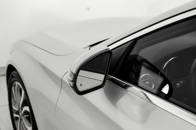 Used 2017 Mercedes-Benz C 300 Sedan image 42