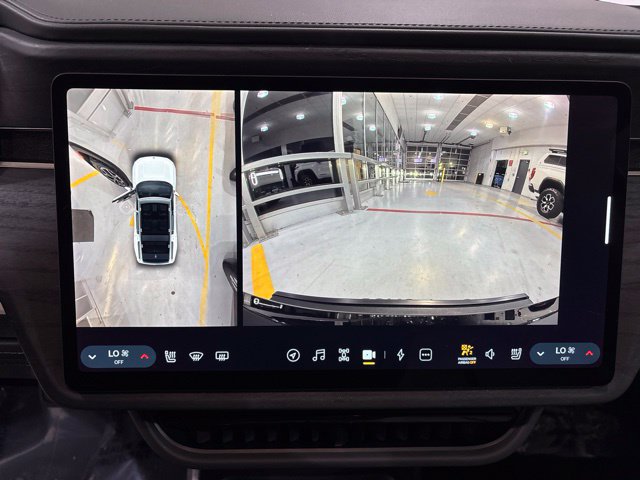 Used 2025 Rivian R1S Adventure Dual AWD/4WD image 28