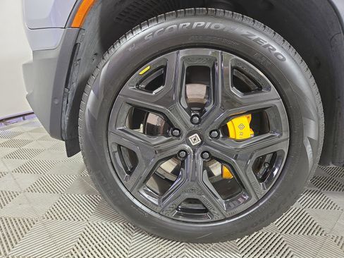 Used 2023 Rivian R1S Adventure AWD/4WD image 9