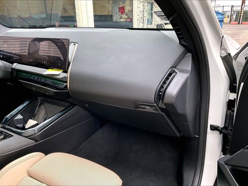 Used 2025 BMW X3 xDrive30i w/ Convenience Package image 18