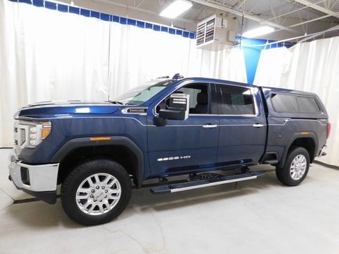 Used 2023 GMC Sierra 2500 SLT image 2