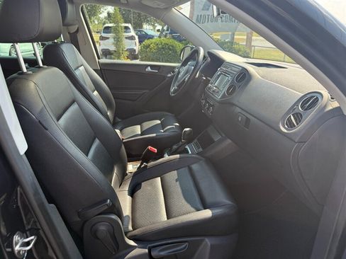 Used 2012 Volkswagen Tiguan SE AWD/4WD image 12
