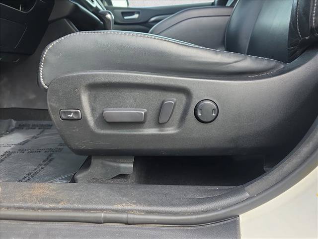 Used 2018 Toyota Highlander SE AWD/4WD image 28