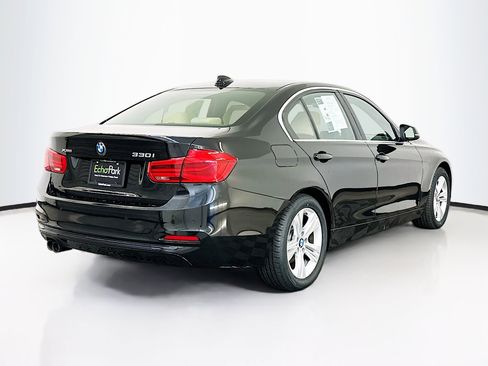 Used 2017 BMW 330i xDrive Sedan image 9