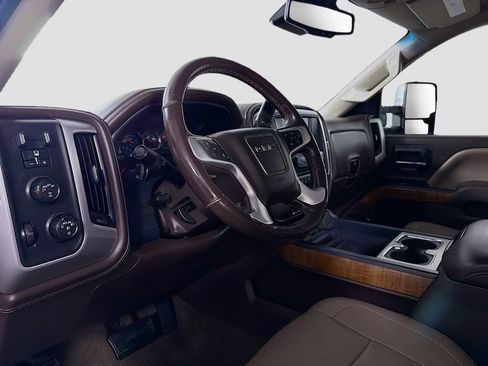 Used 2018 GMC Sierra 1500 SLT AWD/4WD image 10