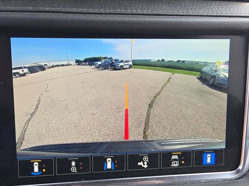 Used 2022 GMC Yukon XL Denali AWD/4WD image 27