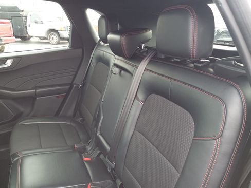 Used 2024 Ford Escape ST-Line w/ Cold Weather Package image 15