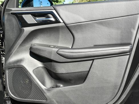 New 2025 Mitsubishi Outlander SE image 10