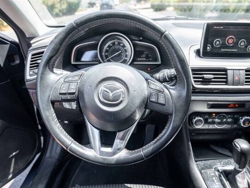 Used 2014 MAZDA MAZDA3 i Touring w/ Technology Package FWD image 11