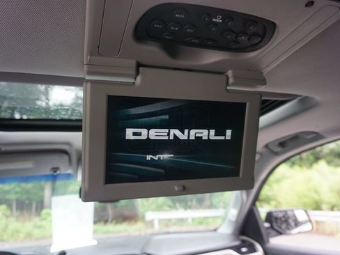 Used 2018 GMC Yukon Denali w/ Denali Ultimate Package AWD/4WD image 15