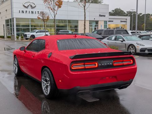 Used 2021 Dodge Challenger SRT Hellcat Redeye image 5