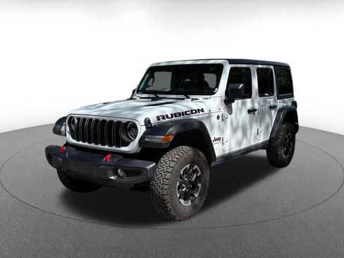 Used 2025 Jeep Wrangler Unlimited Rubicon AWD/4WD image 3