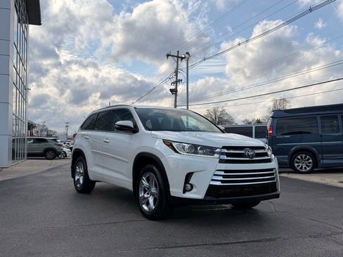 Used 2019 Toyota Highlander Limited image 14