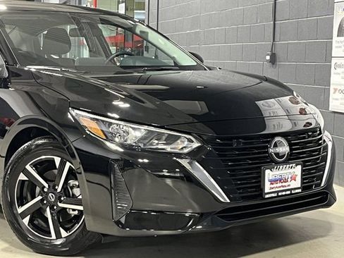 Used 2025 Nissan Sentra SV FWD image 3
