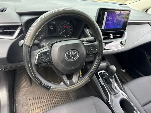 Used 2024 Toyota Corolla LE FWD image 9