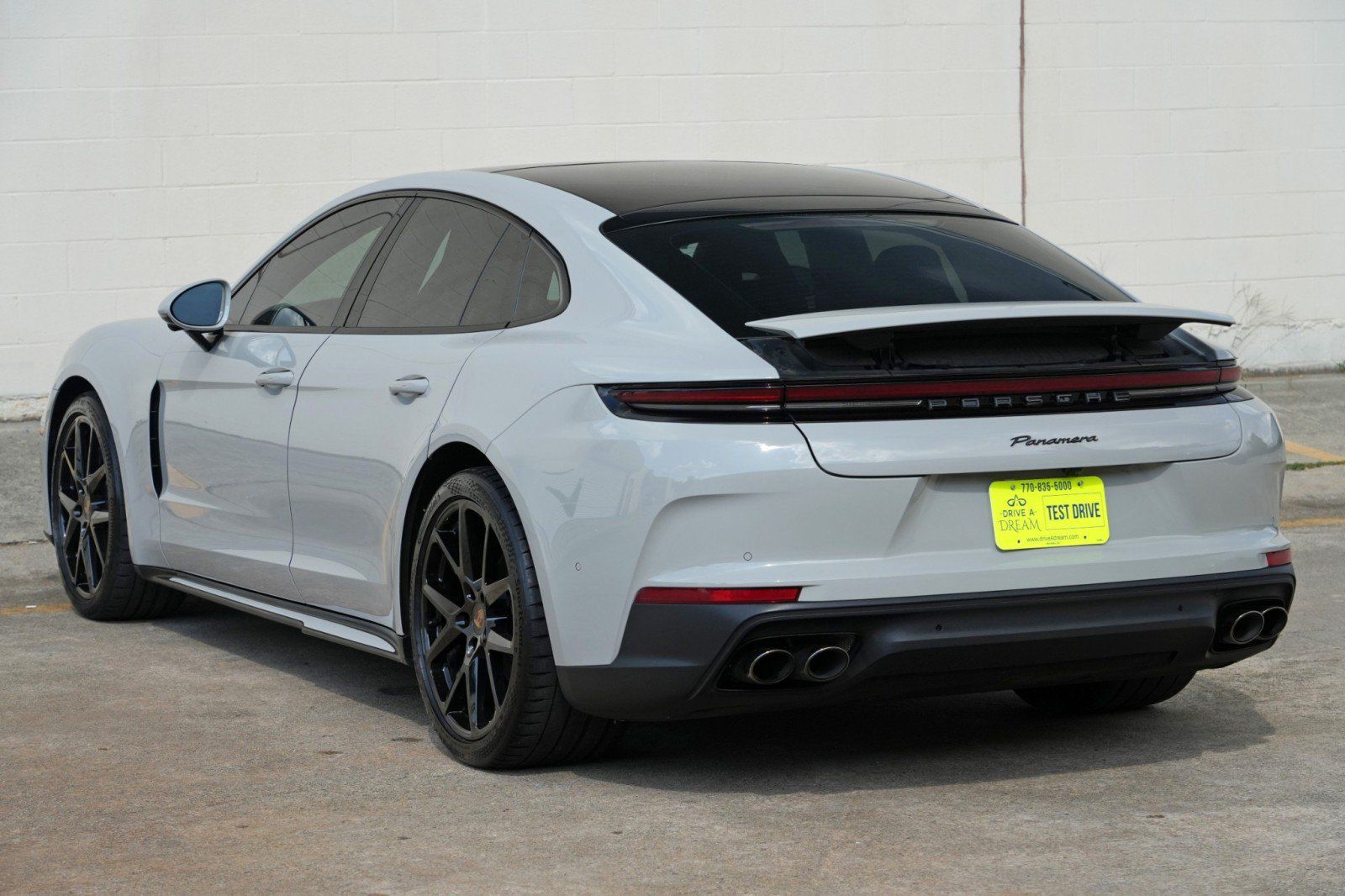 Used 2025 Porsche Panamera image 57
