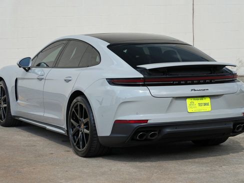 Used 2025 Porsche Panamera image 57