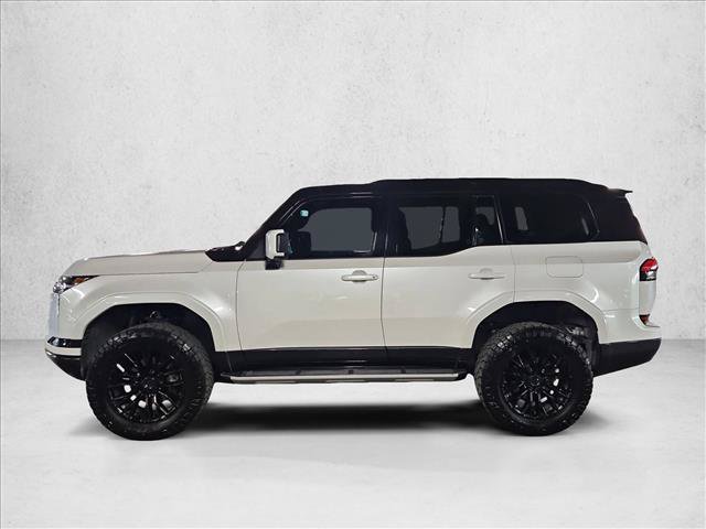 Used 2024 Lexus GX 550 w/ Cold Area Package AWD/4WD image 8