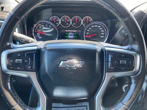Used 2020 Chevrolet Silverado 1500 LT Trail Boss w/ Midnight Edition AWD/4WD image 27