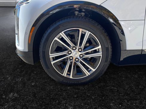 New 2026 Cadillac Lyriq Luxury image 10