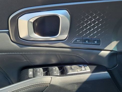 Certified 2022 Kia Sorento SX FWD image 25