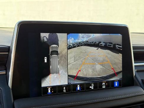 Used 2022 Chevrolet Tahoe Z71 w/ Luxury Package image 10