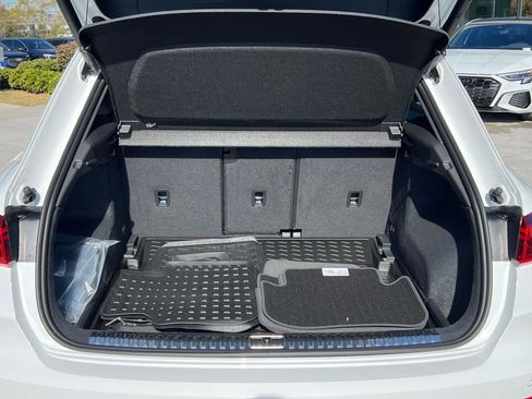 New 2025 Audi Q3 2.0T Premium image 12