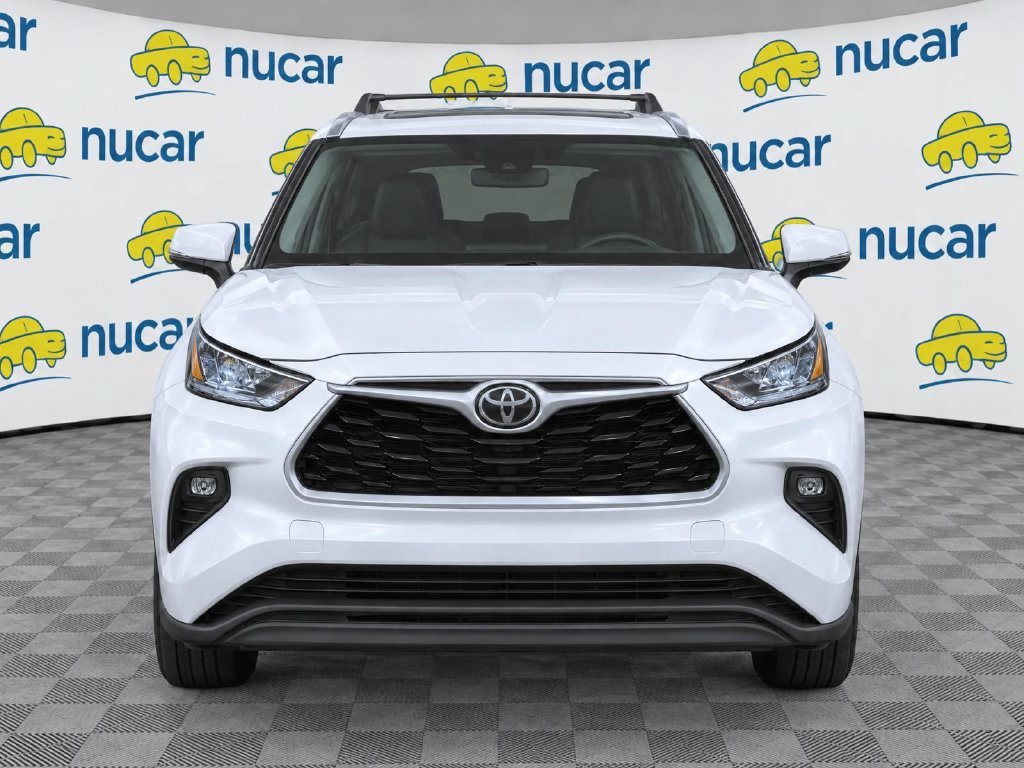 Used 2020 Toyota Highlander XLE AWD/4WD image 5