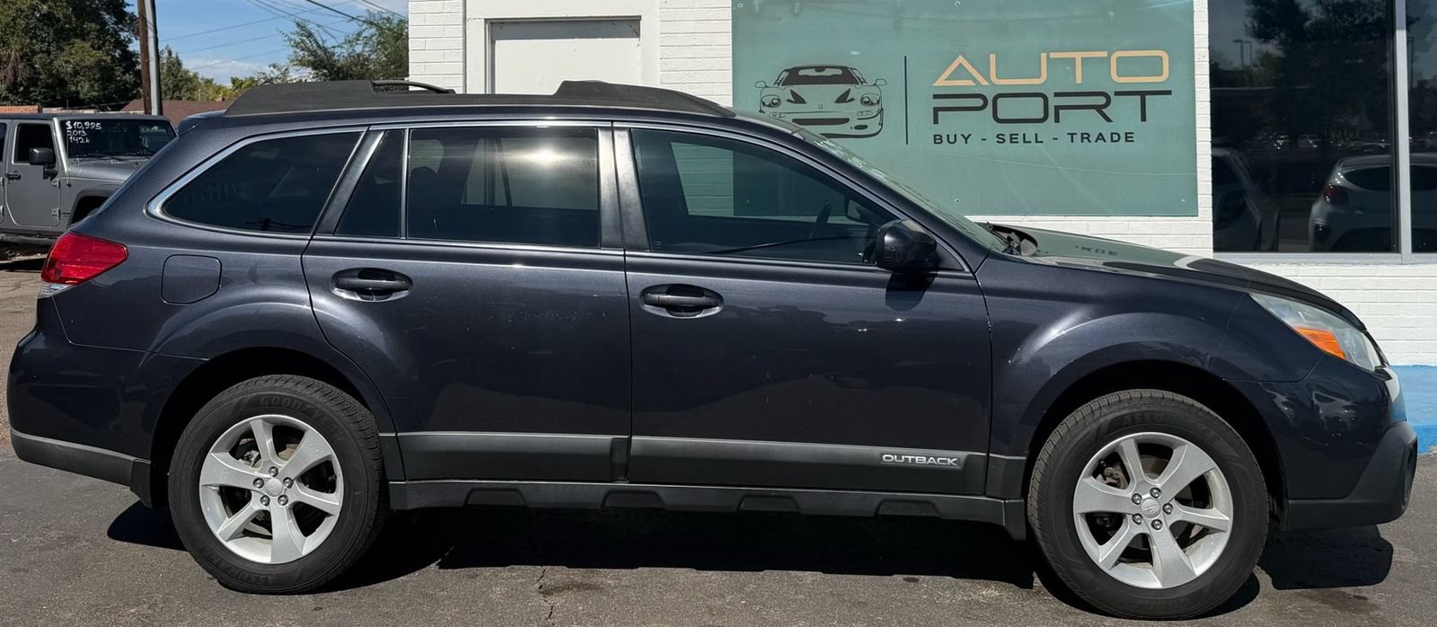 Used 2013 Subaru Outback 2.5i Premium w/ Popular Pkg 1B AWD/4WD image 2