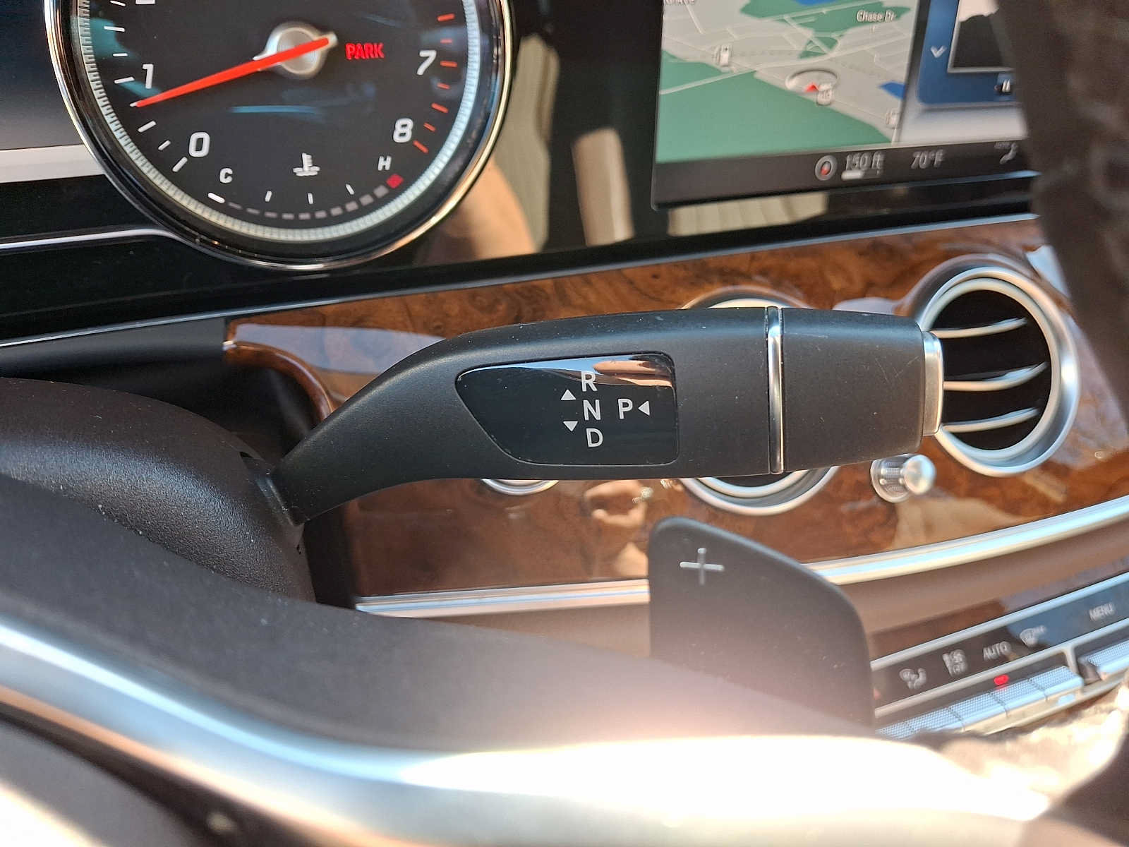 Used 2019 Mercedes-Benz E 300 4MATIC image 17