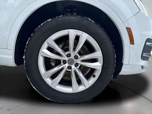 Used 2017 Audi Q7 3.0T Premium image 2