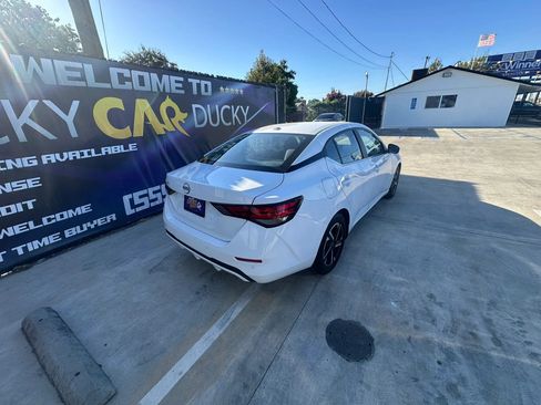 Used 2025 Nissan Sentra SV FWD image 6