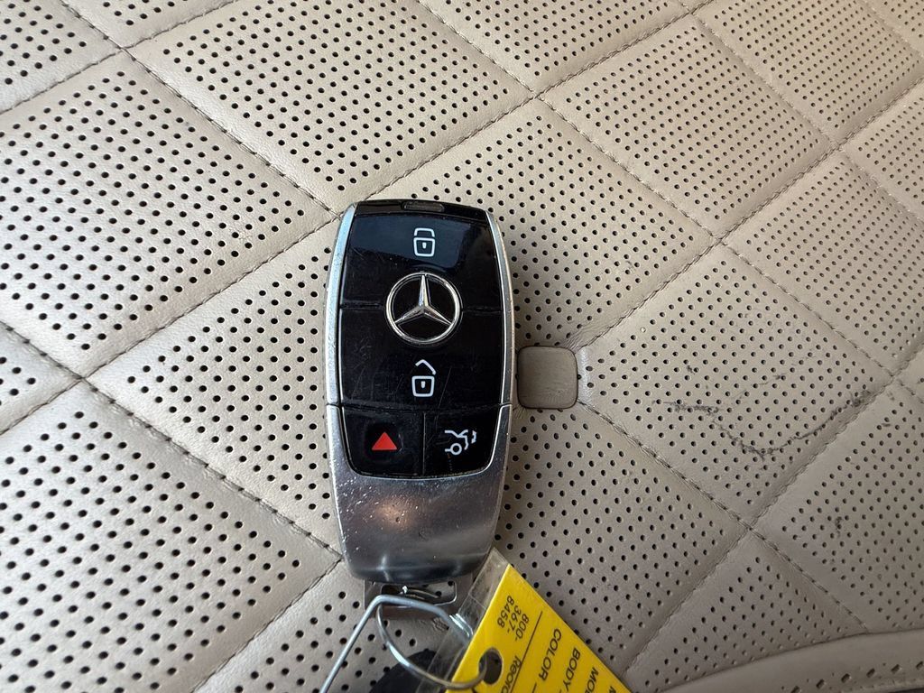 Used 2019 Mercedes-Benz Maybach S 560 4MATIC image 28