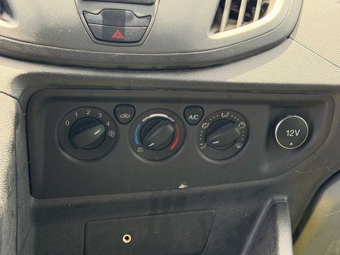 Used 2019 Ford Transit 250 148 Medium Roof RWD image 7