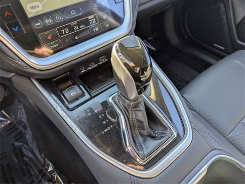 Used 2025 Subaru Outback Limited image 18