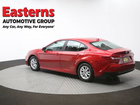 Used 2025 Toyota Camry SE FWD image 61