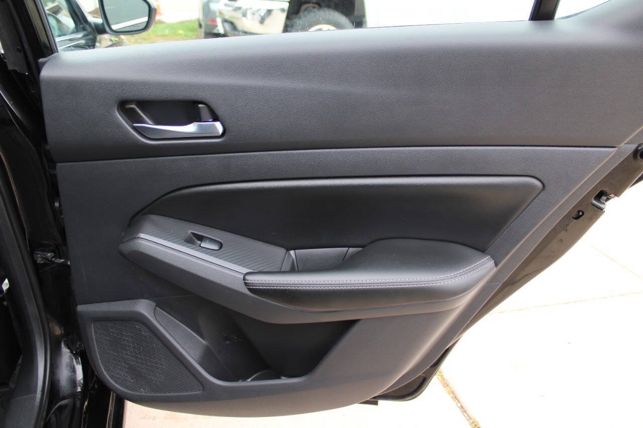 Used 2022 Nissan Altima 2.5 SV AWD/4WD image 5