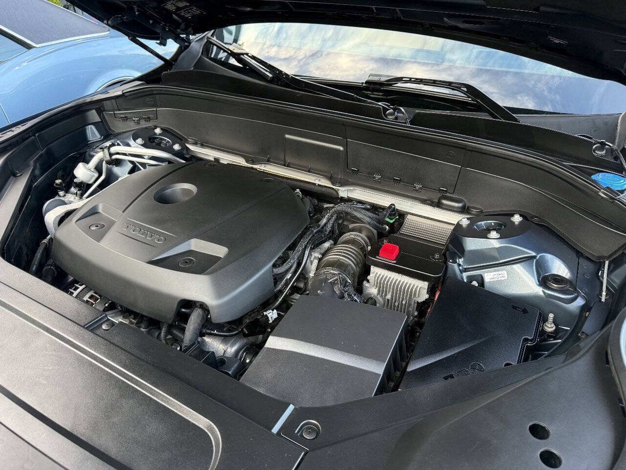 Used 2019 Volvo XC90 T6 Momentum w/ Advanced Package AWD/4WD image 11