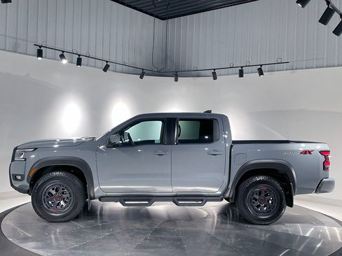 Used 2025 Nissan Frontier PRO-4X image 14