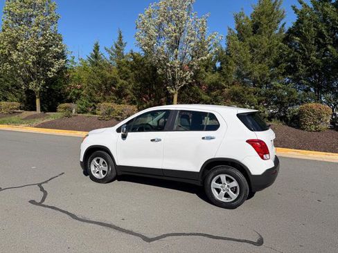 Used 2016 Chevrolet Trax LS image 4