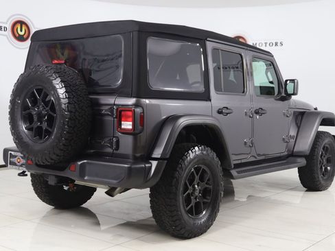 Used 2024 Jeep Wrangler Unlimited Sport AWD/4WD image 3