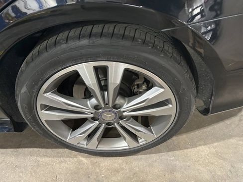 Used 2016 Mercedes-Benz E 350 Sedan w/ Premium Package image 11