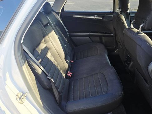 Used 2014 Ford Fusion SE FWD image 13