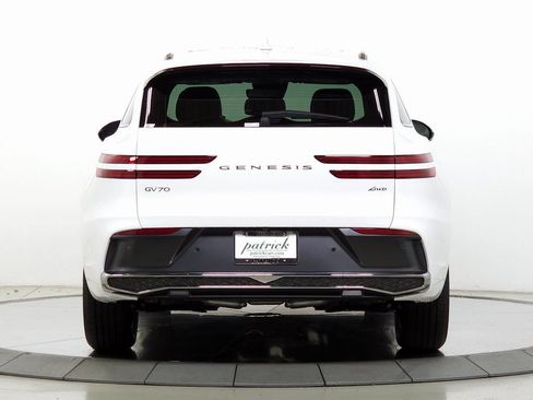Used 2026 Genesis GV70 2.5T Advanced AWD/4WD image 6