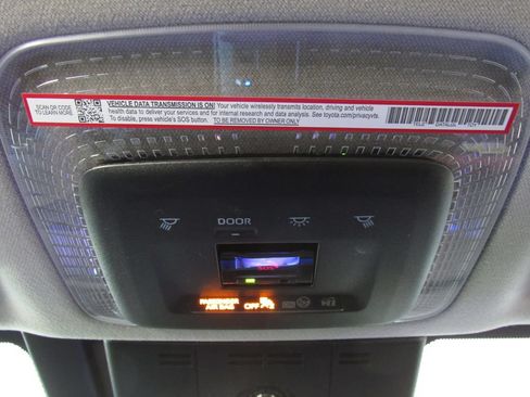 Used 2026 Toyota Prius Plug-In Hybrid FWD image 25