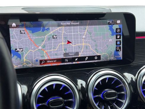 Used 2023 Mercedes-Benz EQB 250+ image 28