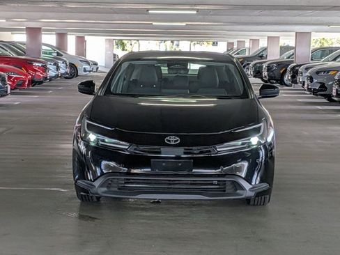 Used 2024 Toyota Prius LE FWD image 2